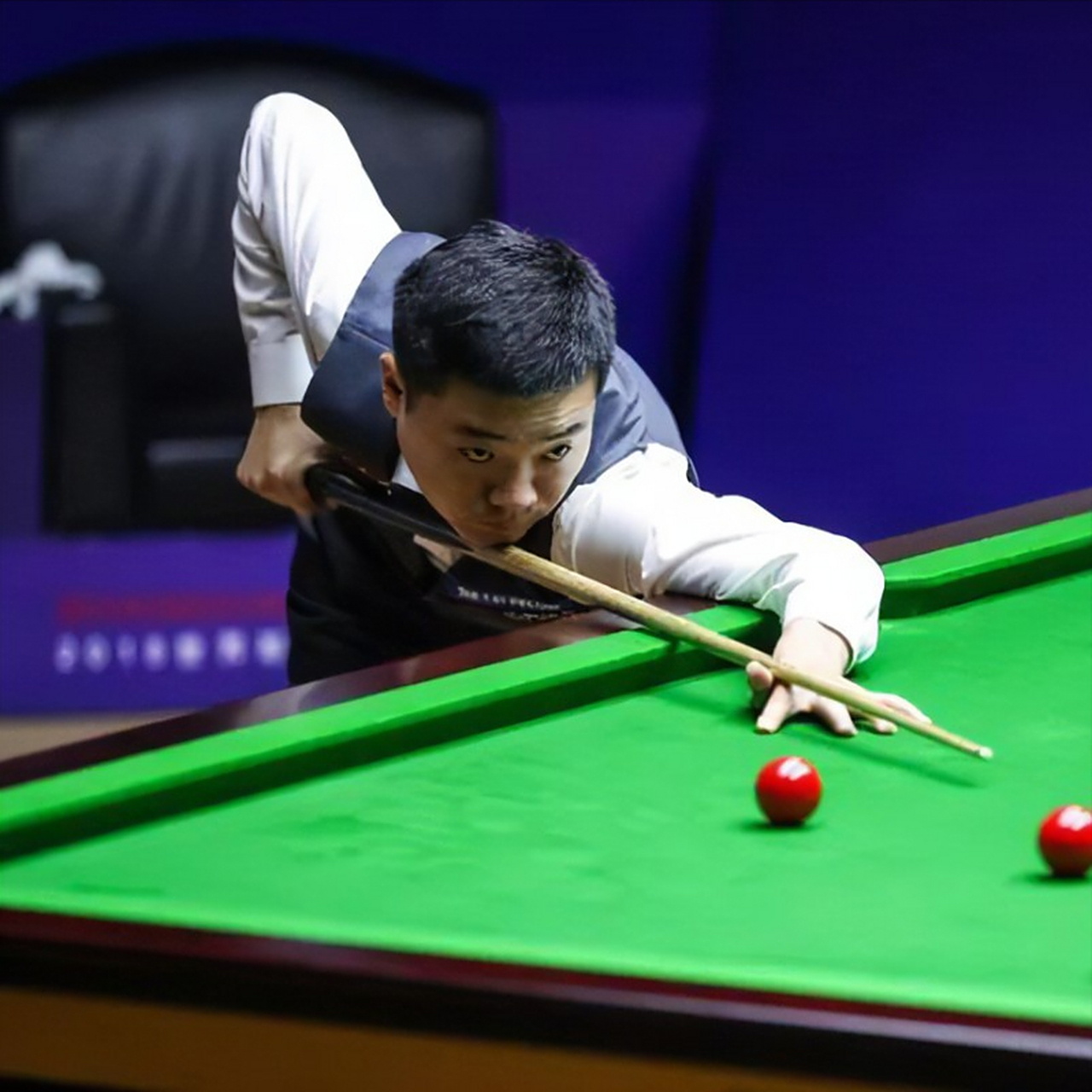 展示了他作 展示了他作